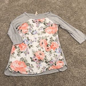 Lara floral 3/4 sleeve raglan